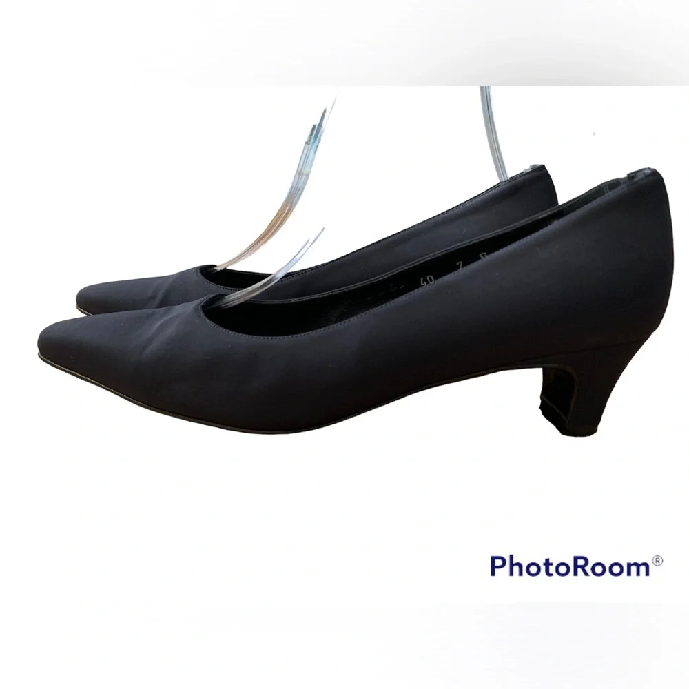 Salvatore Ferragamo Blue Heels , Size 7 - Picture 1 of 9
